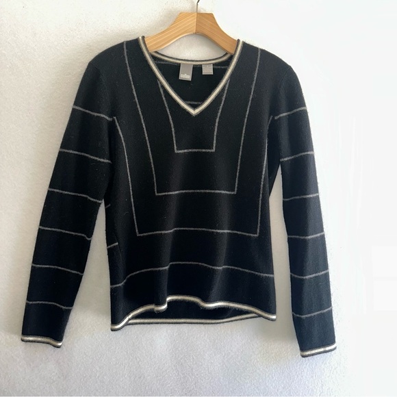 Cashmere Pull Over V Neck Striped Sweater by Cullen Gray Cream and Black Size Sm - Picture 1 of 5